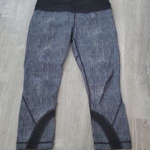 Lululemon run inspire crop size 6